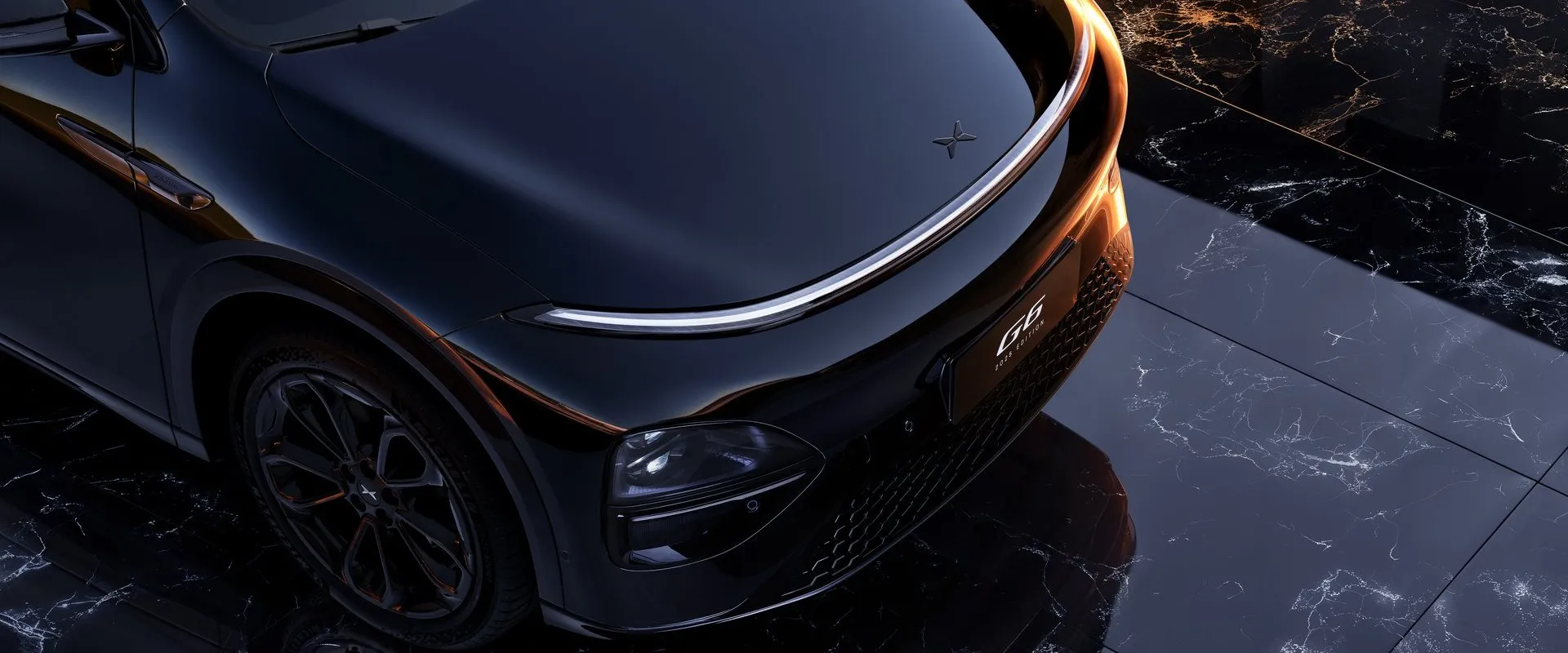 Detalle del frontal y la barra de luz del XPENG G6